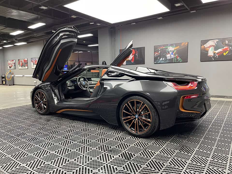 BMW i8