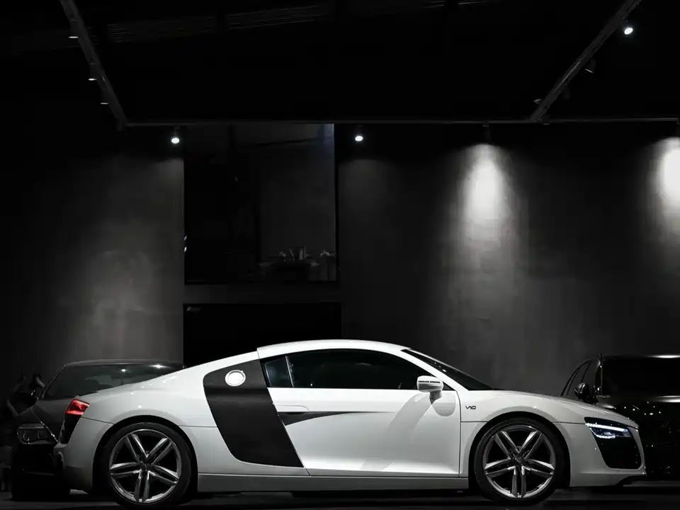 Audi R8