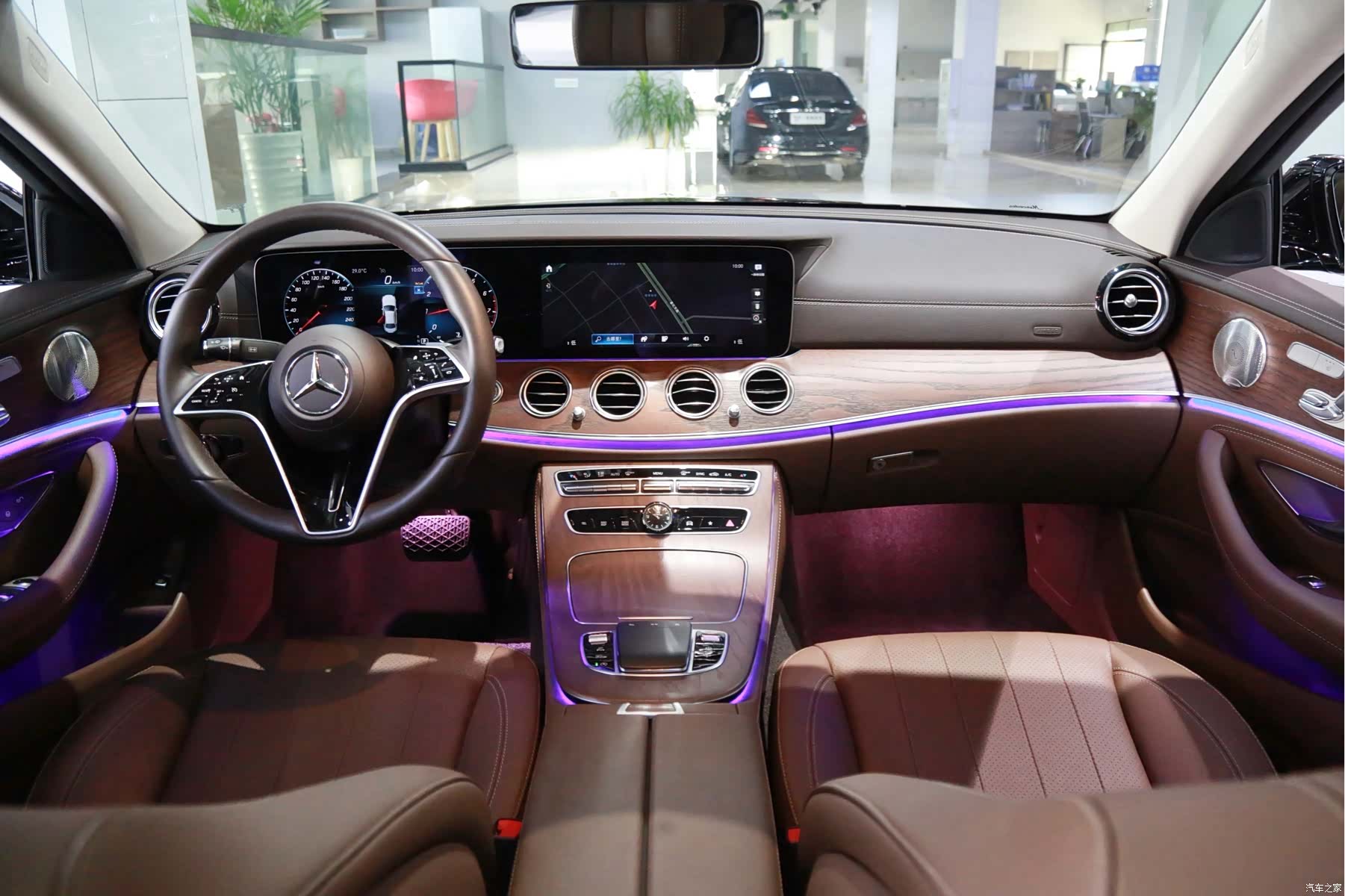 Mercedes-Benz E-Class, 2023 10