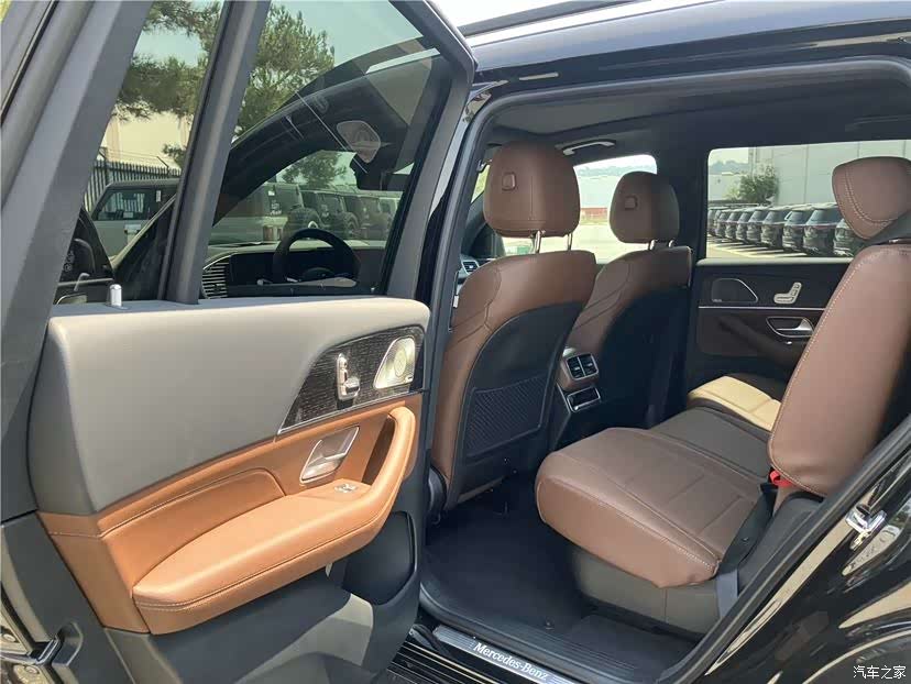 Mercedes-Benz GLS, 2025 13