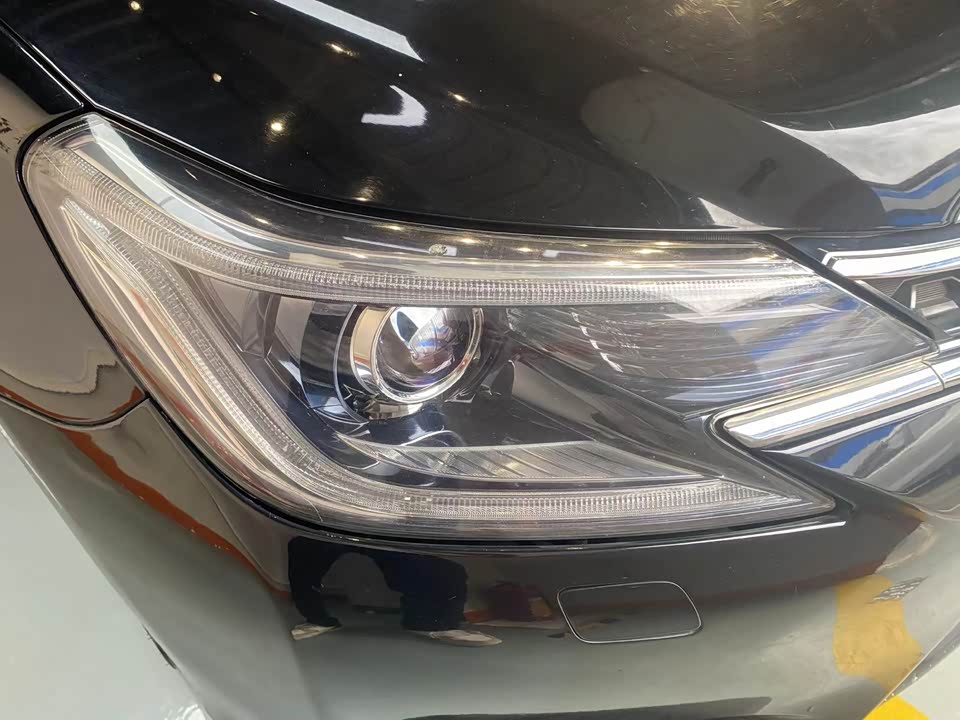 Toyota Reiz