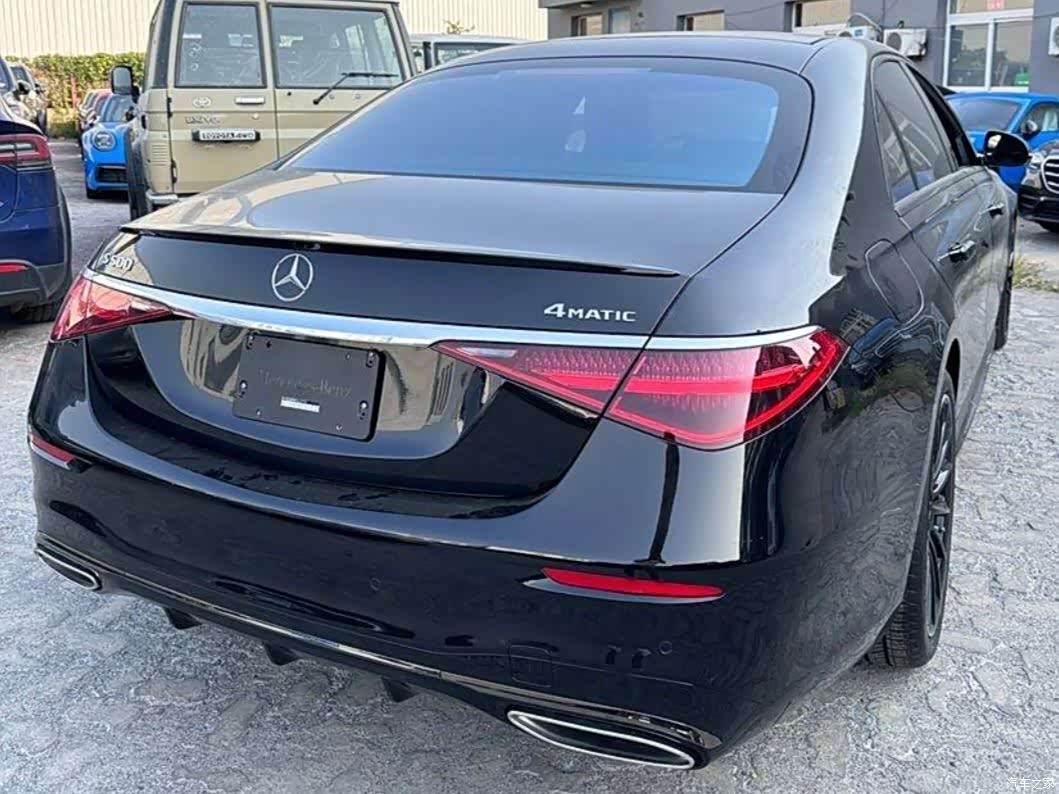 Mercedes-Benz S-Class, 2024 3