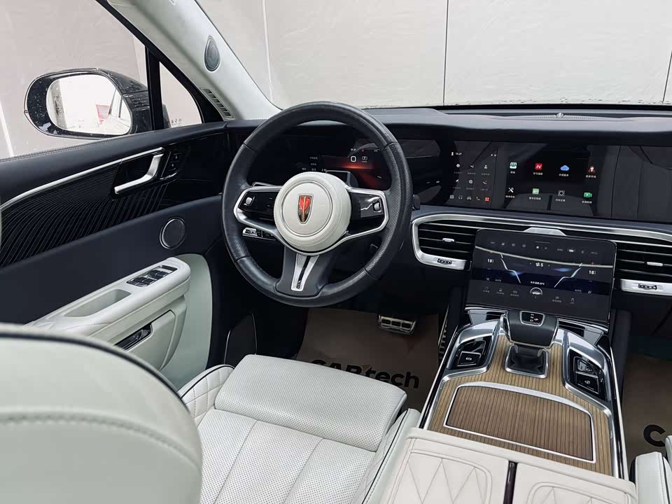 Hongqi E-HS9