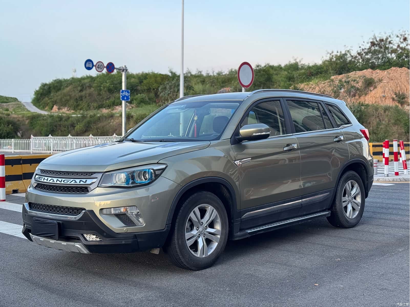 Changan CS75, 2016 1