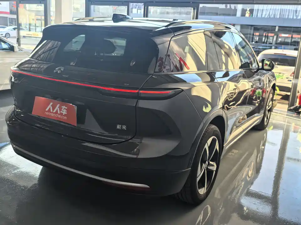 NIO ES6