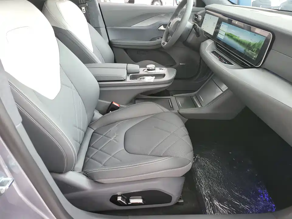 ARCFOX Polar Fox Alpha S6