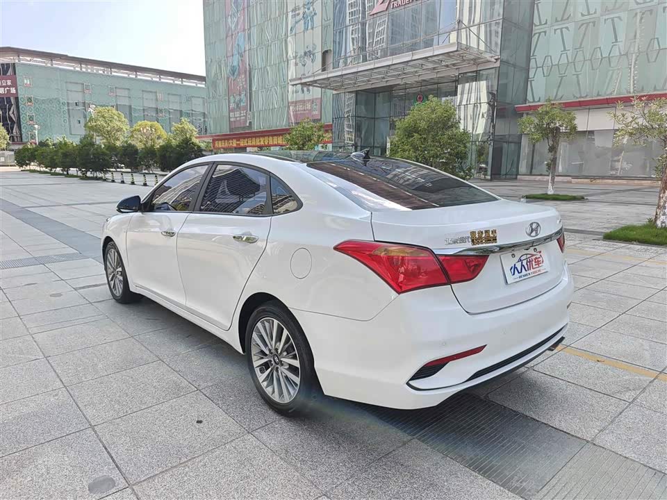 Hyundai Name picture