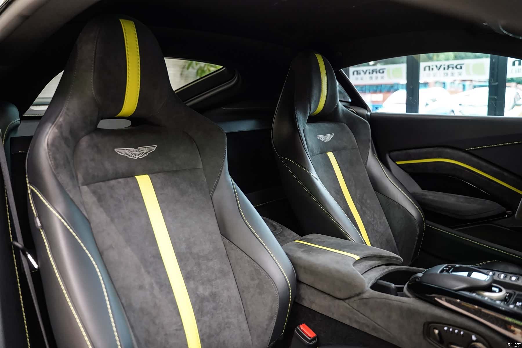Aston Martin Vantage, 2022 12
