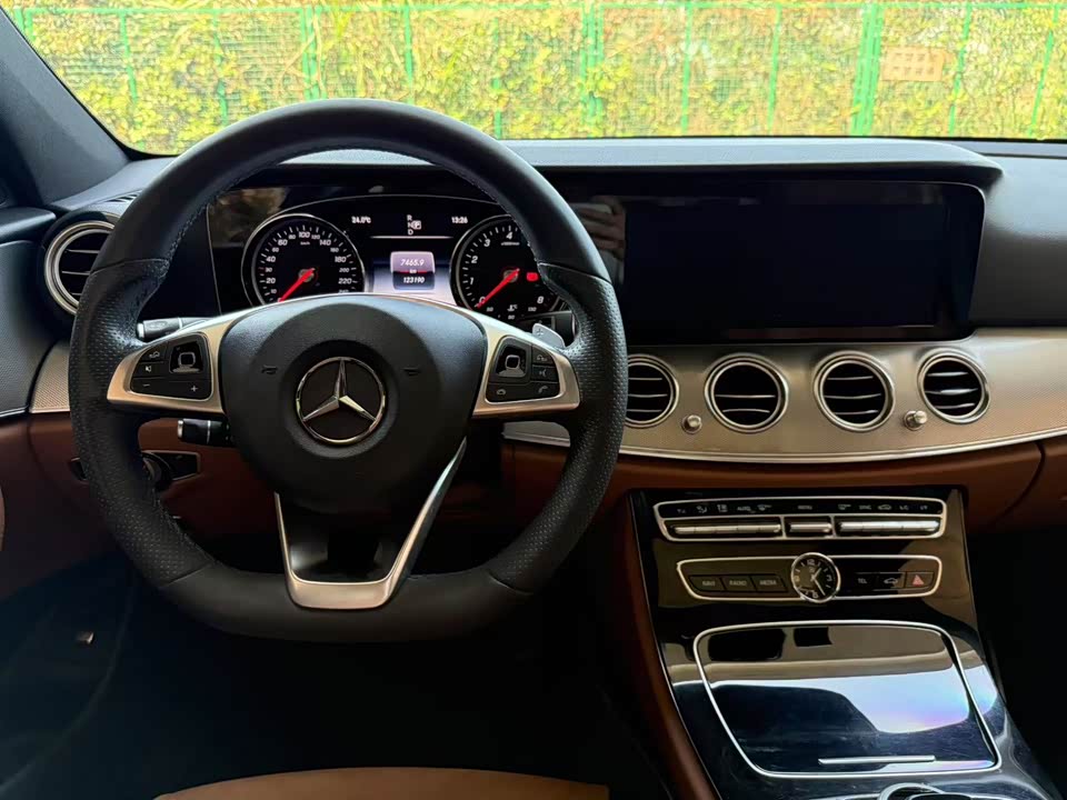 Mercedes-Benz E-class Mercedes-Benz E-class