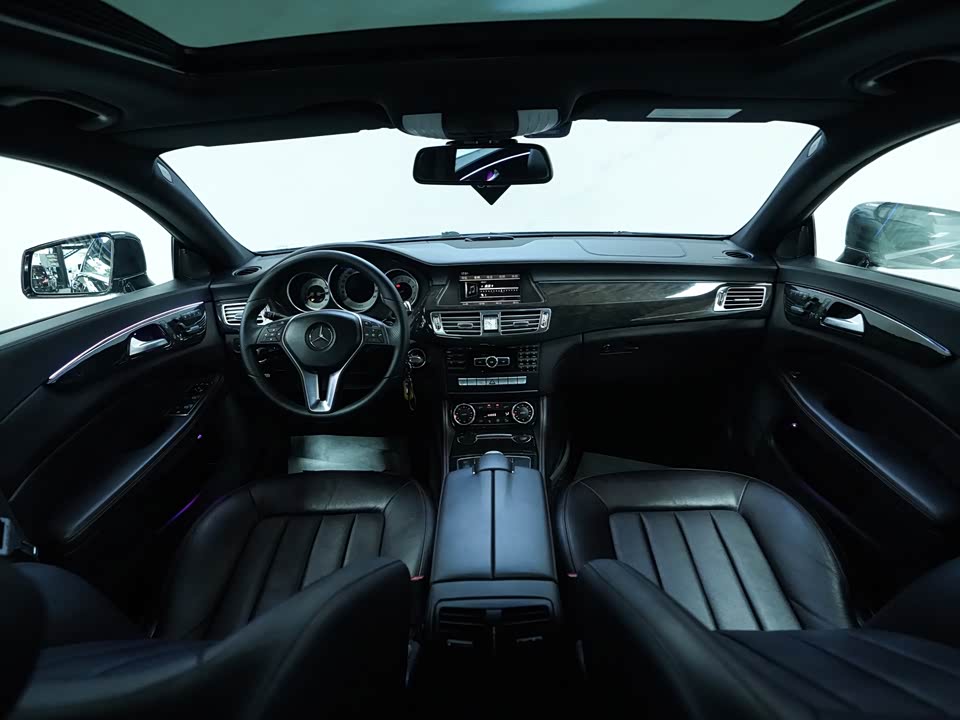 Mercedes-Benz CLS Mercedes-Benz CLS