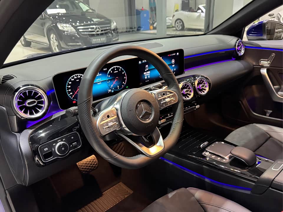 Mercedes-Benz Class A Mercedes-Benz Class A