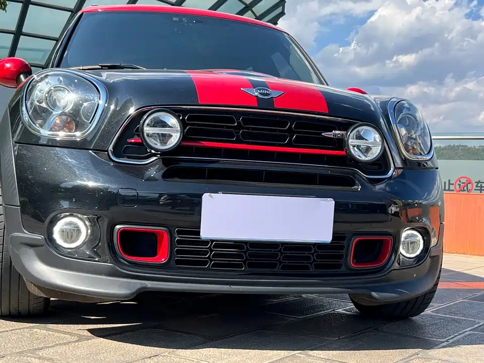 MINI JCW COUNTRYMAN