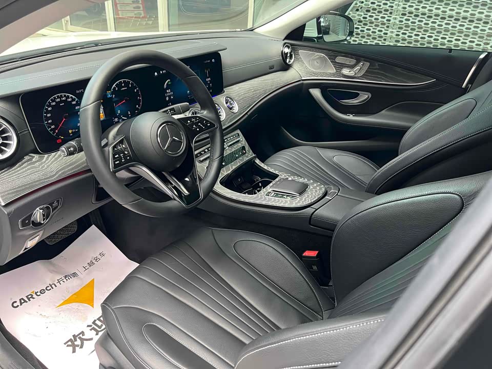 Mercedes-Benz CLS Mercedes-Benz CLS