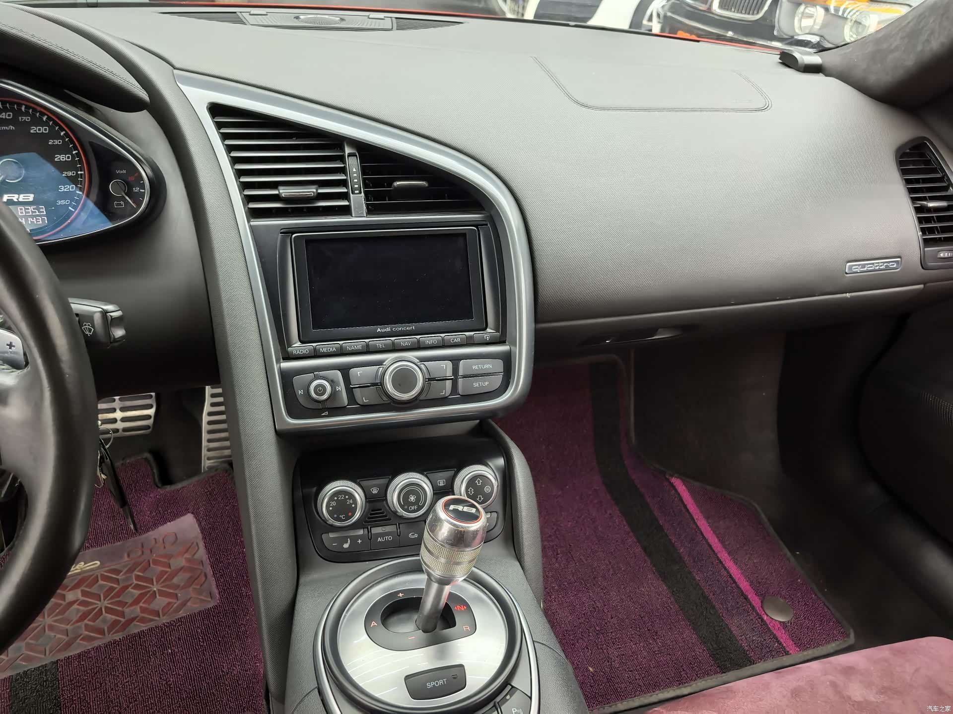 Audi TT, 2011 16