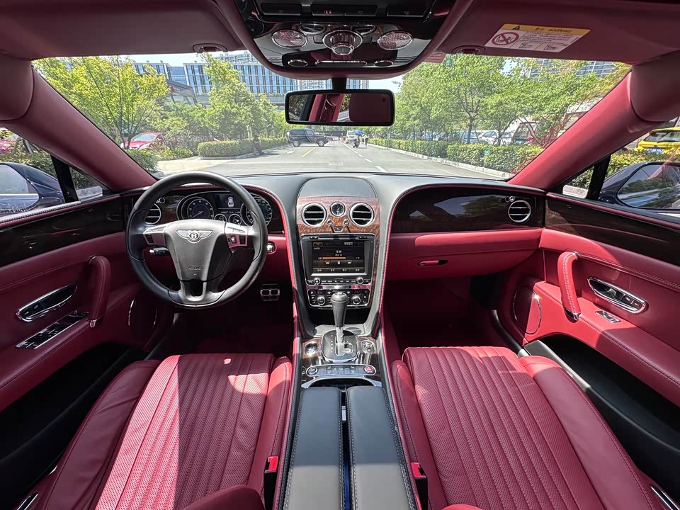 Bentley Flying