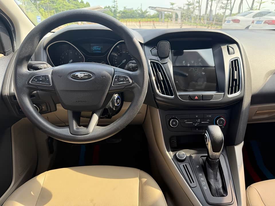 Ford Fox