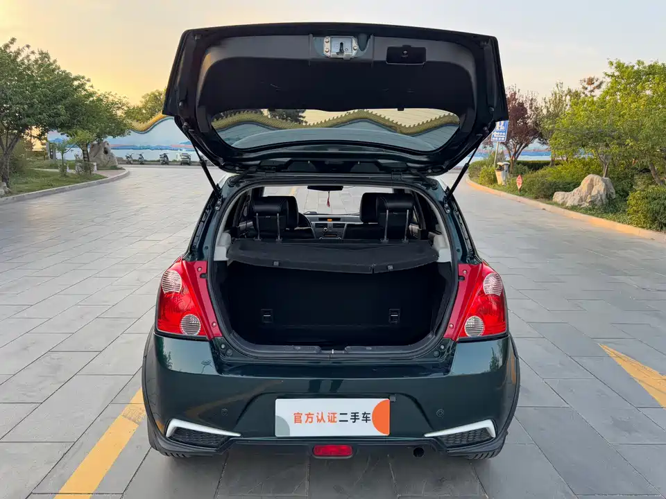 Suzuki Swift Suzuki Swift
