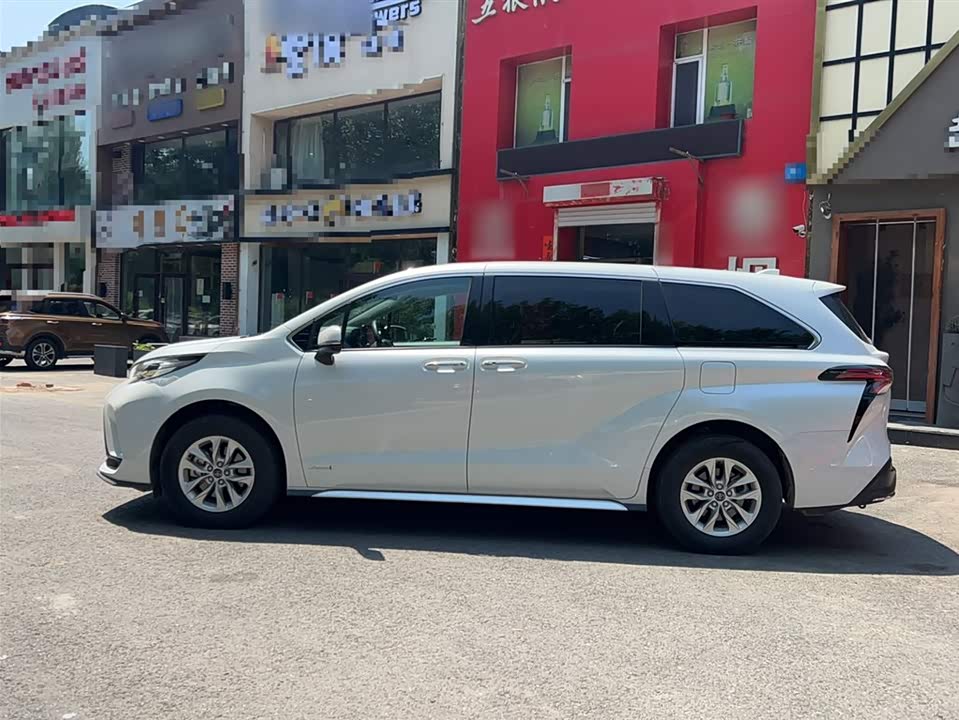 Toyota Grevia Toyota Grevia