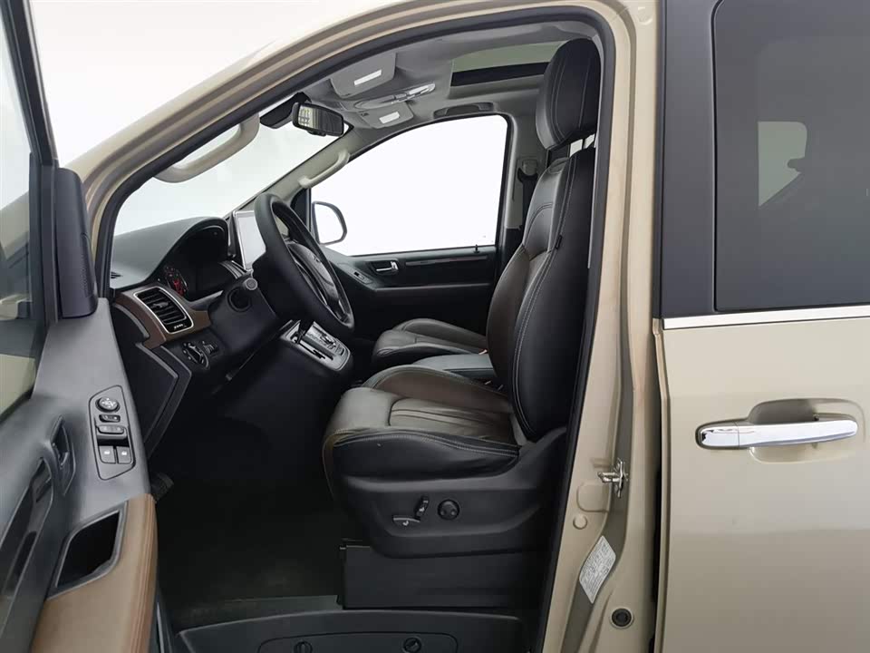 MAXUS Chase G10 MAXUS Chase G10