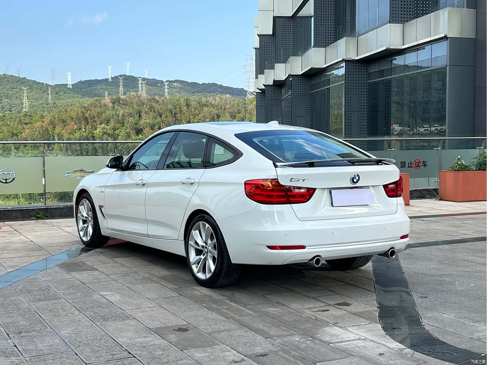 BMW 3 Series, 2015 26
