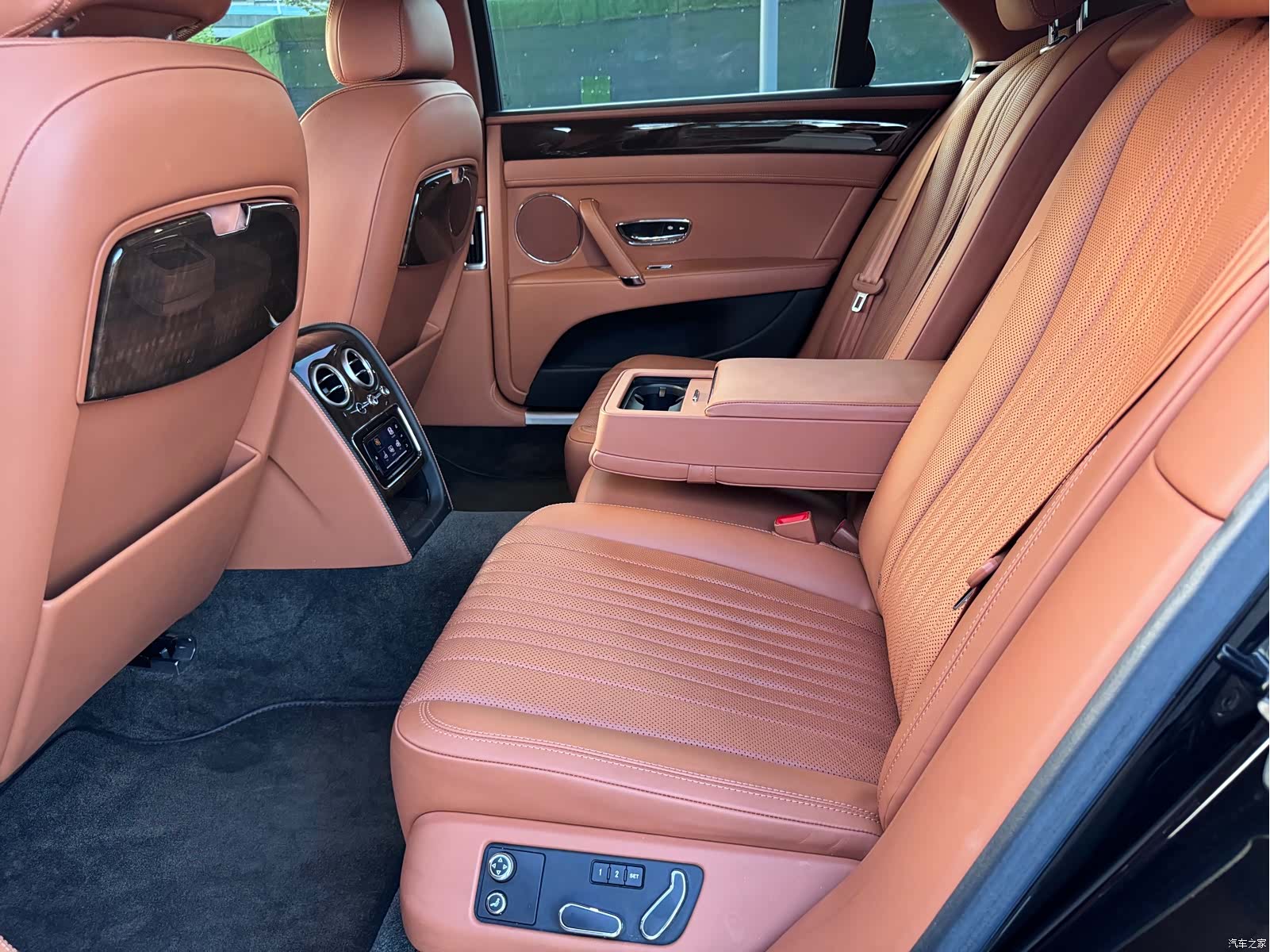 Bentley Flying Spur, 2017 3