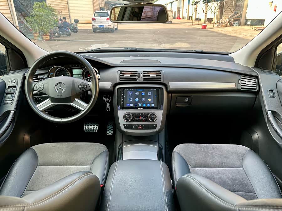Mercedes-Benz R-Class 2016, фото 12