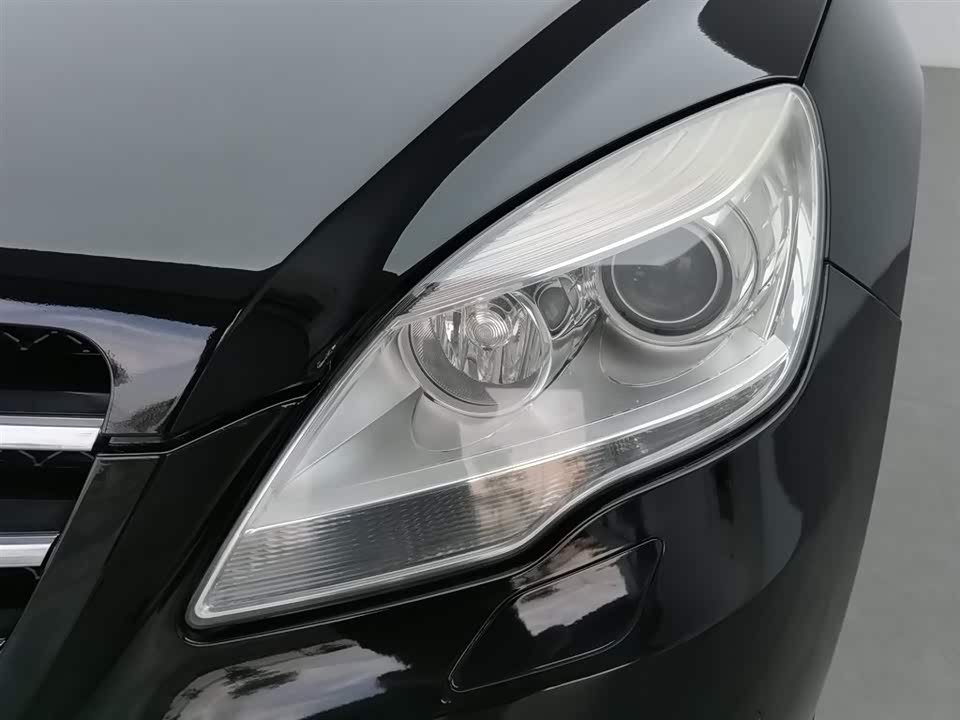 Mercedes-Benz R-class