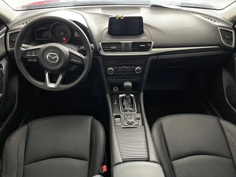Mazda 3 Angkesaila