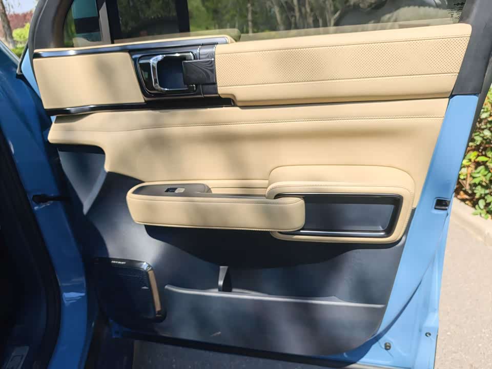 BYD Leopard 5 BYD Leopard 5
