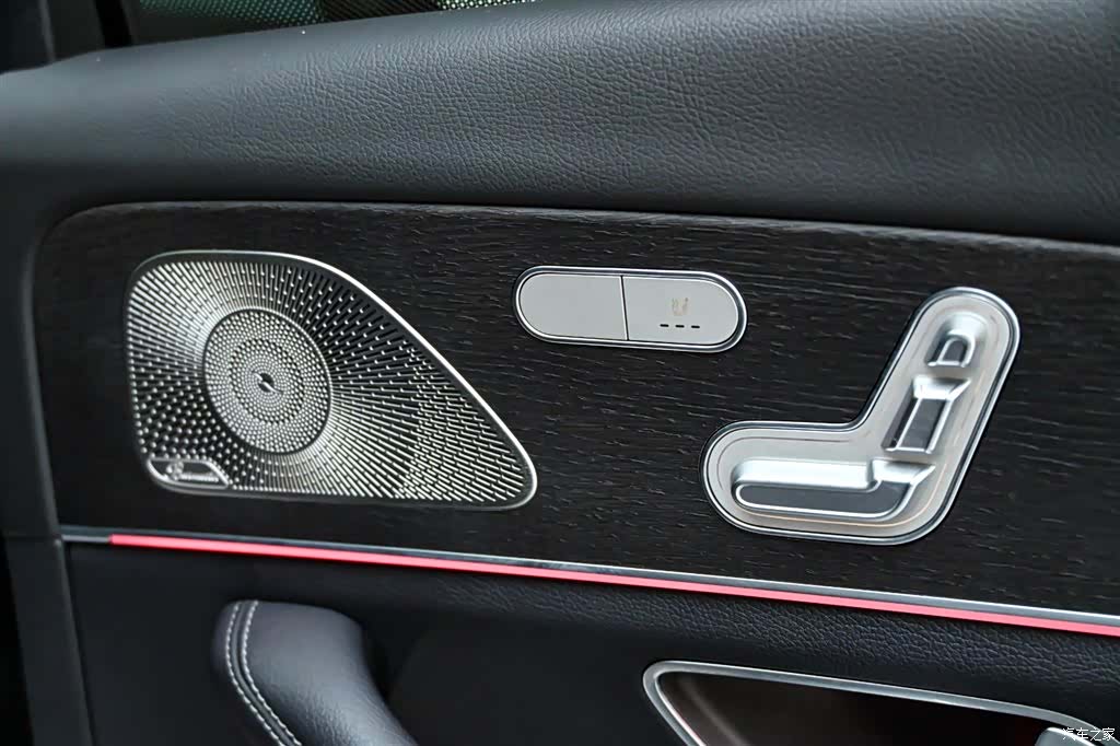 Mercedes-Benz GLS, 2023 22