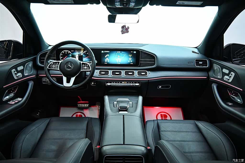 Mercedes-Benz GLS, 2023 13
