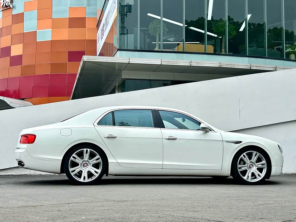 Bentley Flying