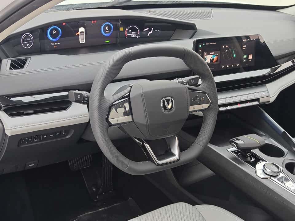 Changan UNI-V Smart iDD