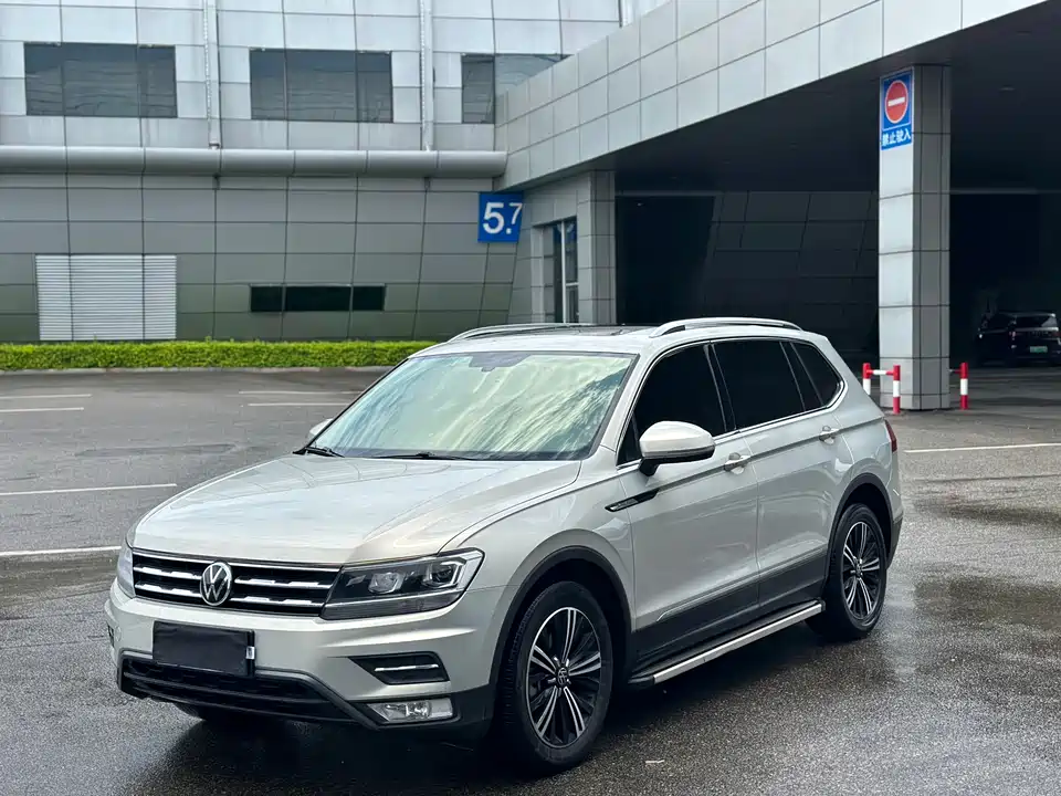 Volkswagen Tiguan L