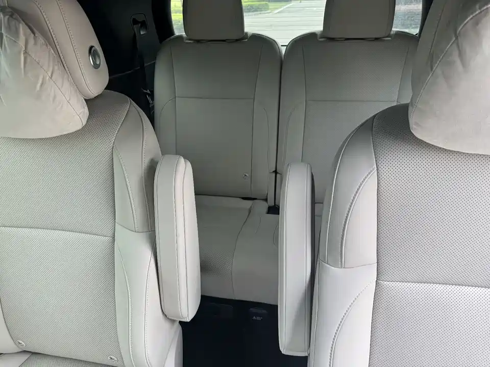 Li Auto Ideal L8
