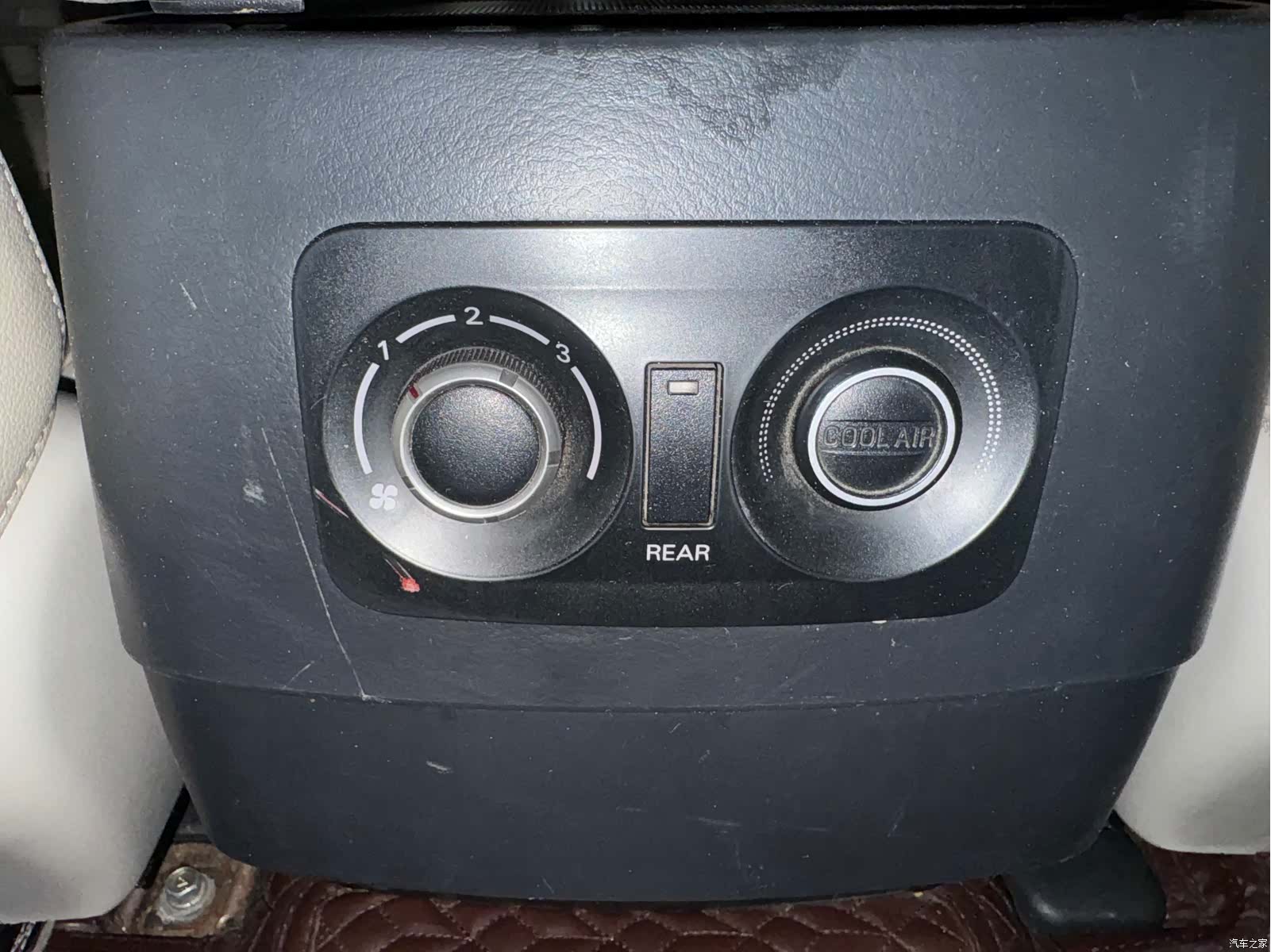 Mitsubishi Pajero, 2020 14