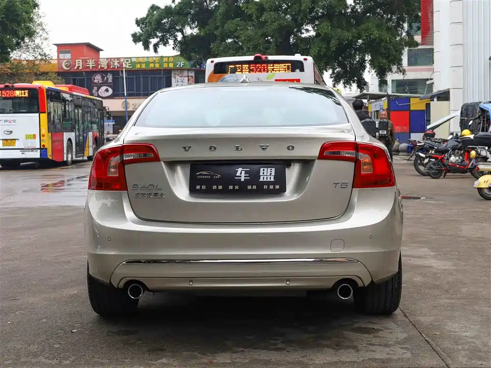 Volvo S60