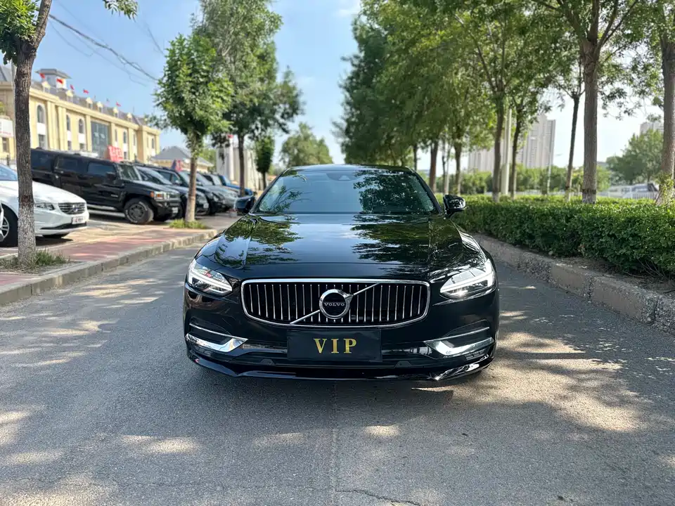 Volvo S90