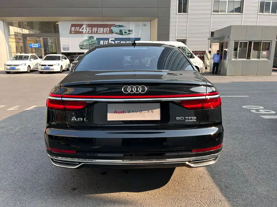 Audi A8