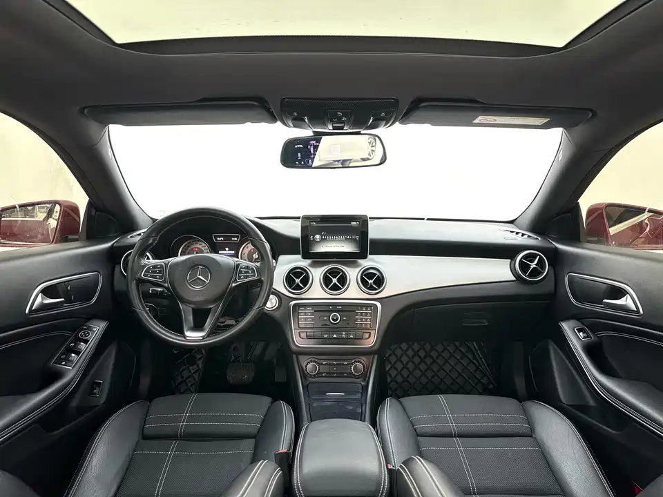Mercedes-Benz CLA