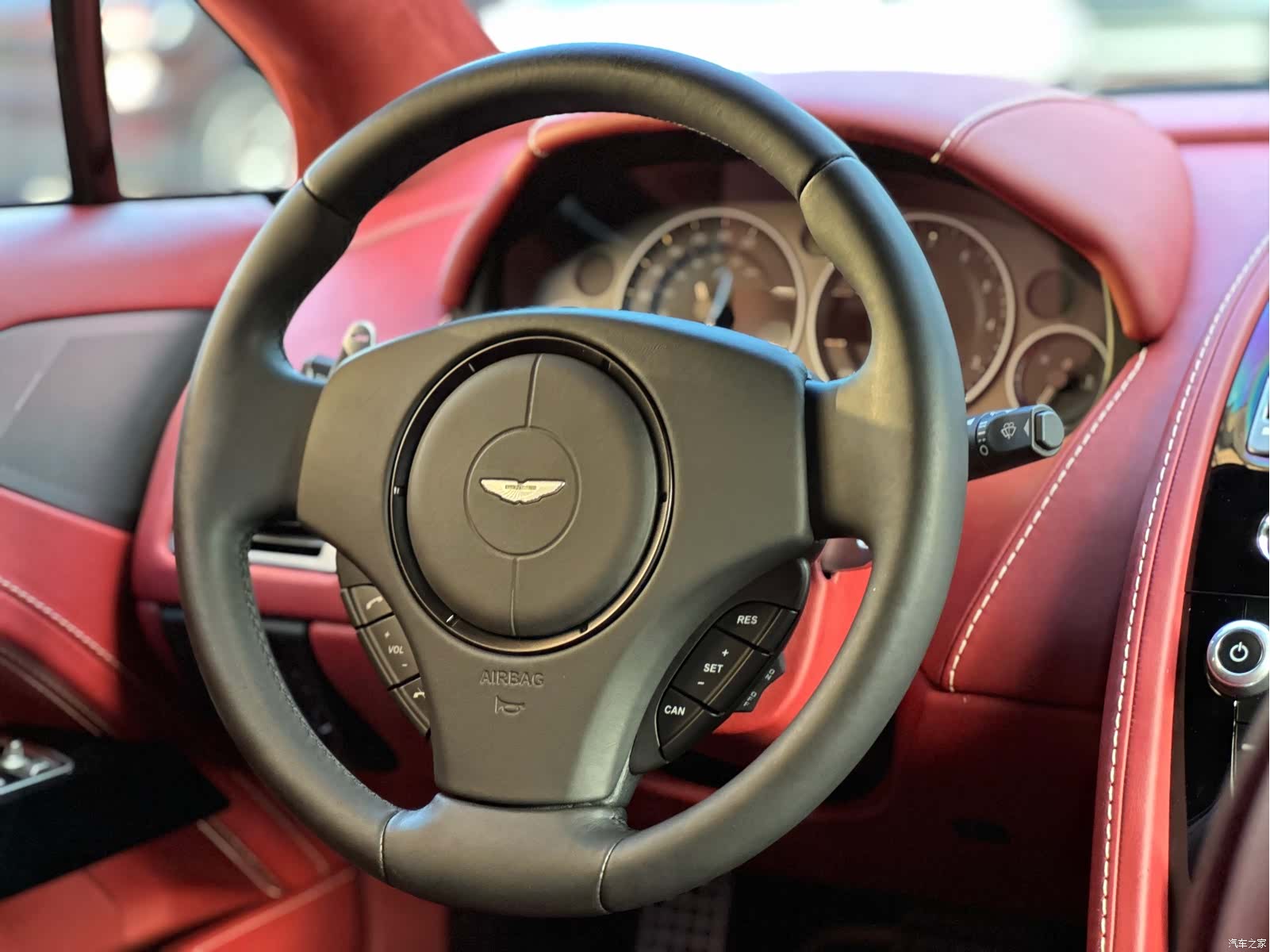 Aston Martin Rapide, 2016 9