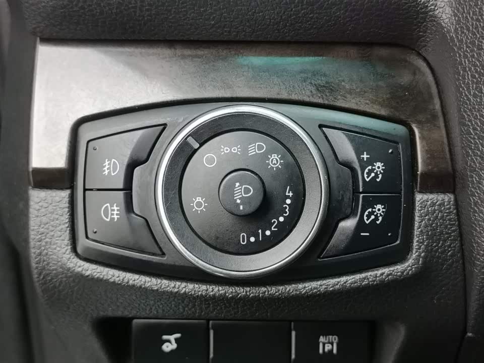 Ford Explorer Ford Explorer
