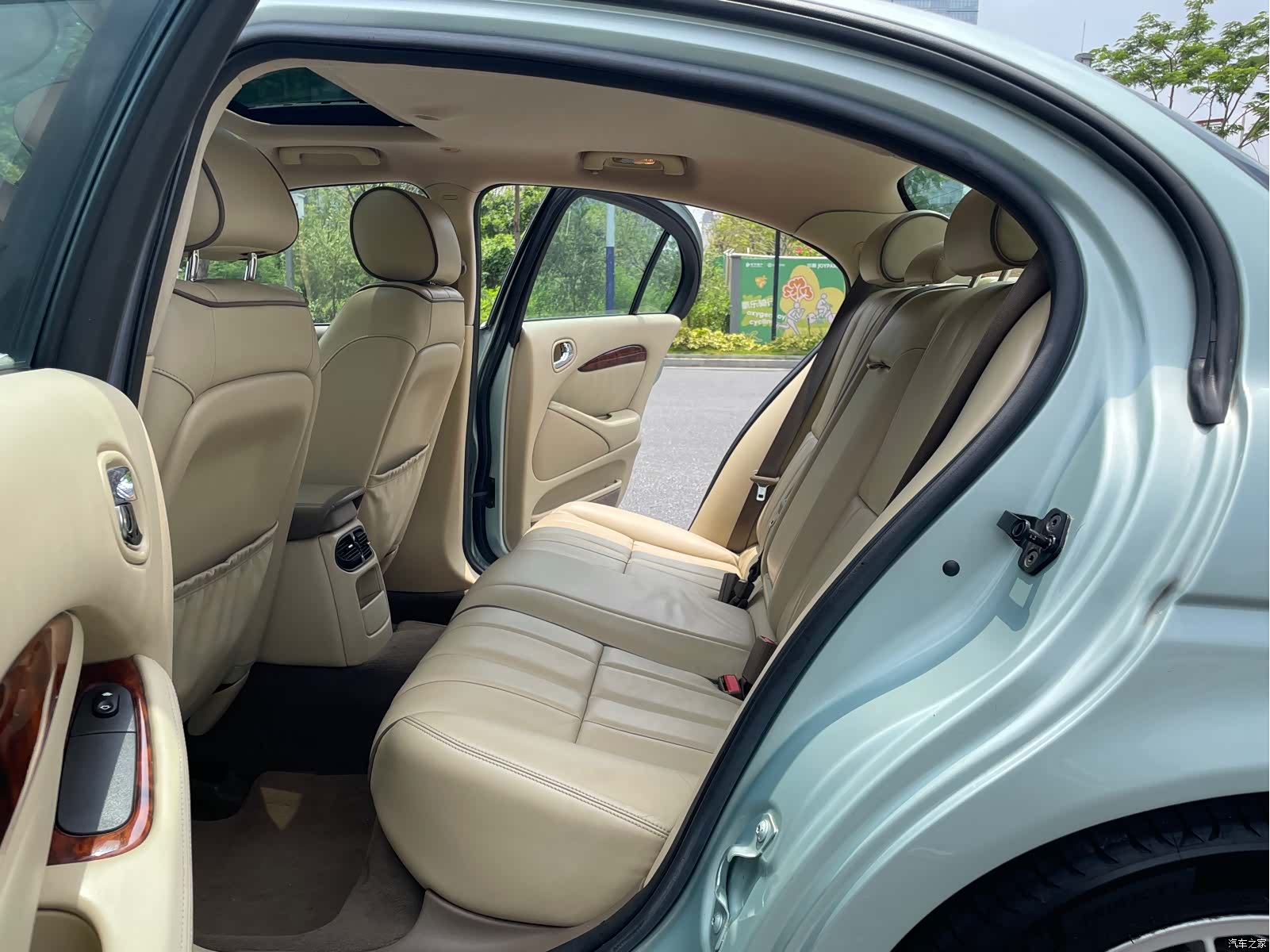 Jaguar S-TYPE, 2006 8
