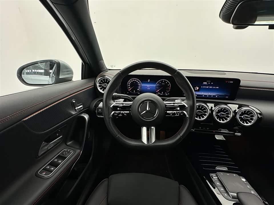 Mercedes-Benz Class A Mercedes-Benz Class A