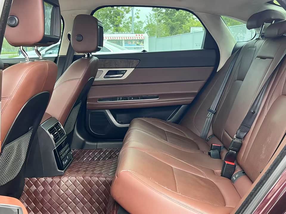 Jaguar XFL