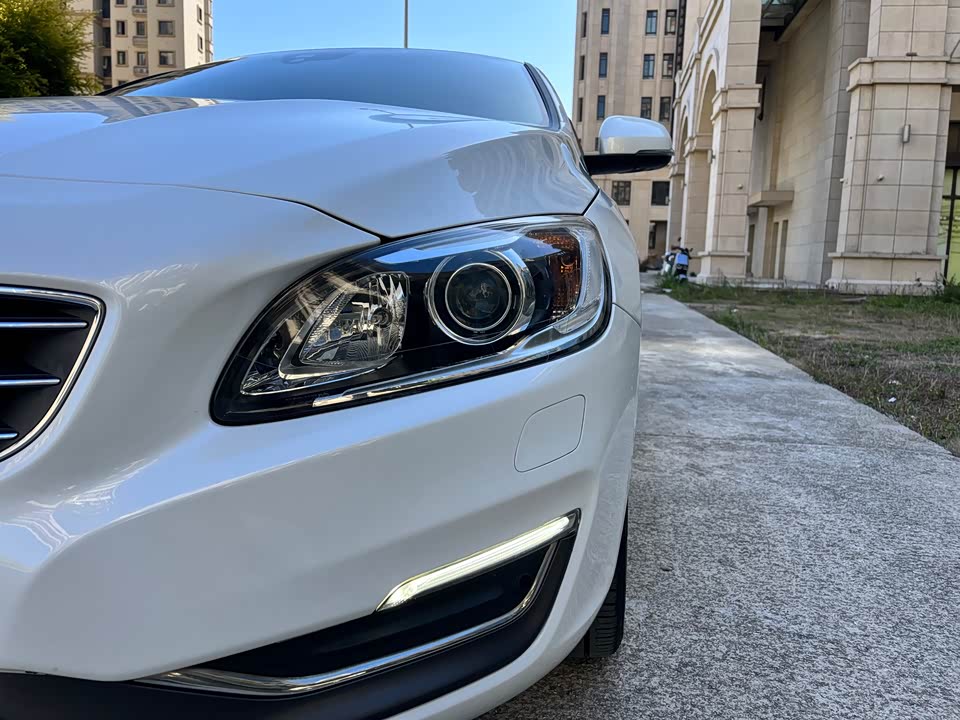 Volvo S60