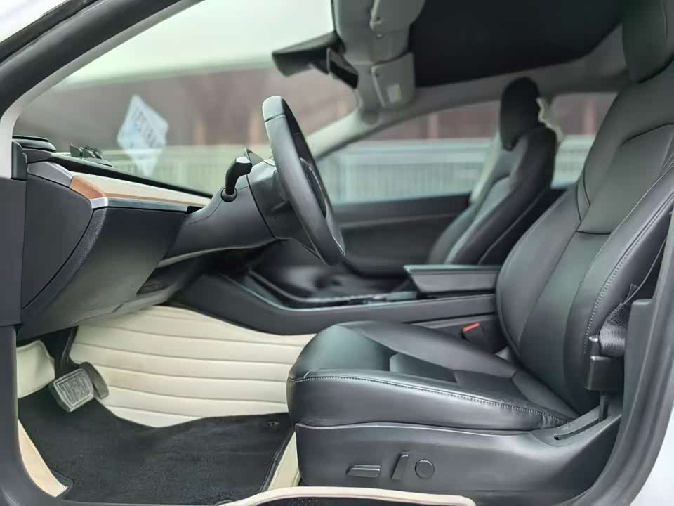Tesla Model 3 Tesla Model 3