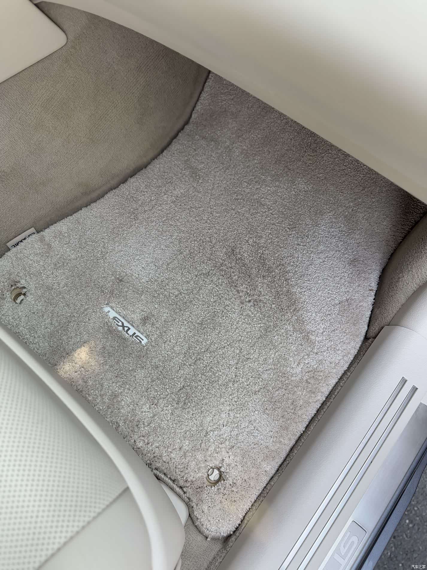 Lexus LS, 2016 43