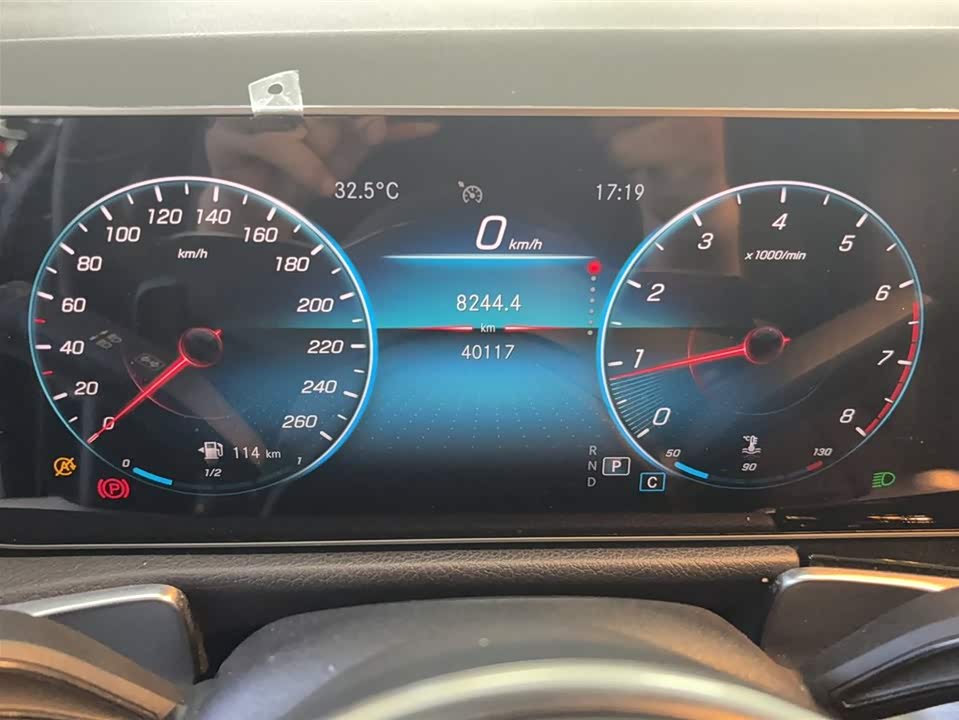 Mercedes-Benz GLB Mercedes-Benz GLB