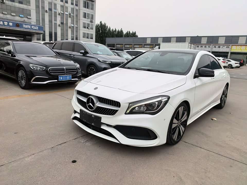 Mercedes-Benz CLA